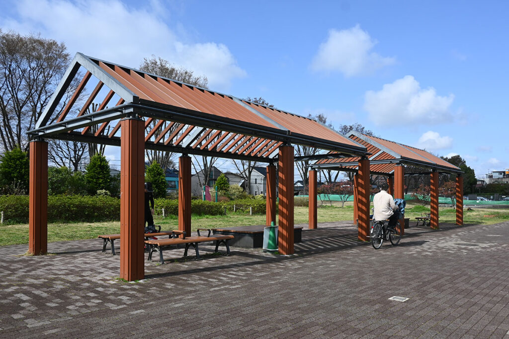 武蔵野中央公園の休憩スペース
