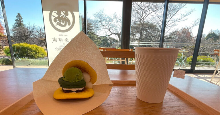 中央休憩所カフェ「SASAYAIORI+新宿御苑」