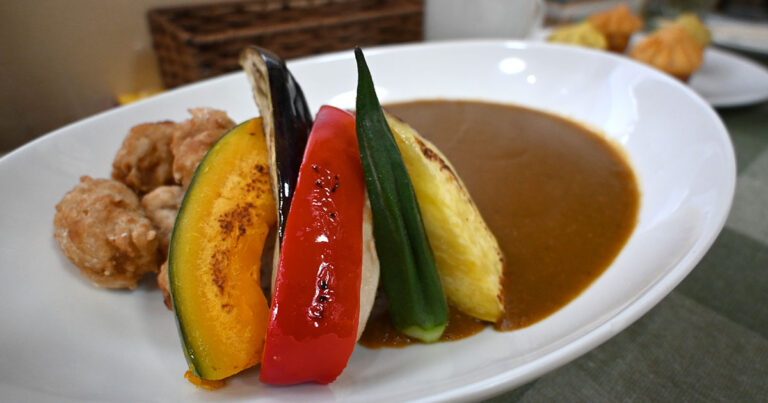 武蔵境 ハイナン焼きショーロンポー「薬膳カレー」
