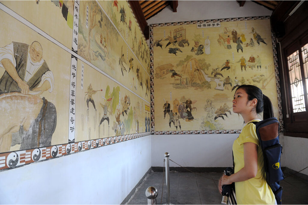 太極拳の発祥地「陳家溝」にて（横山春光）