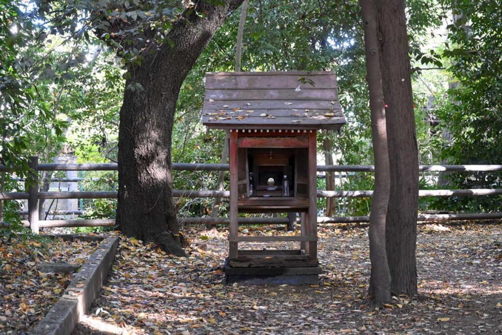 井の頭公園　水神様