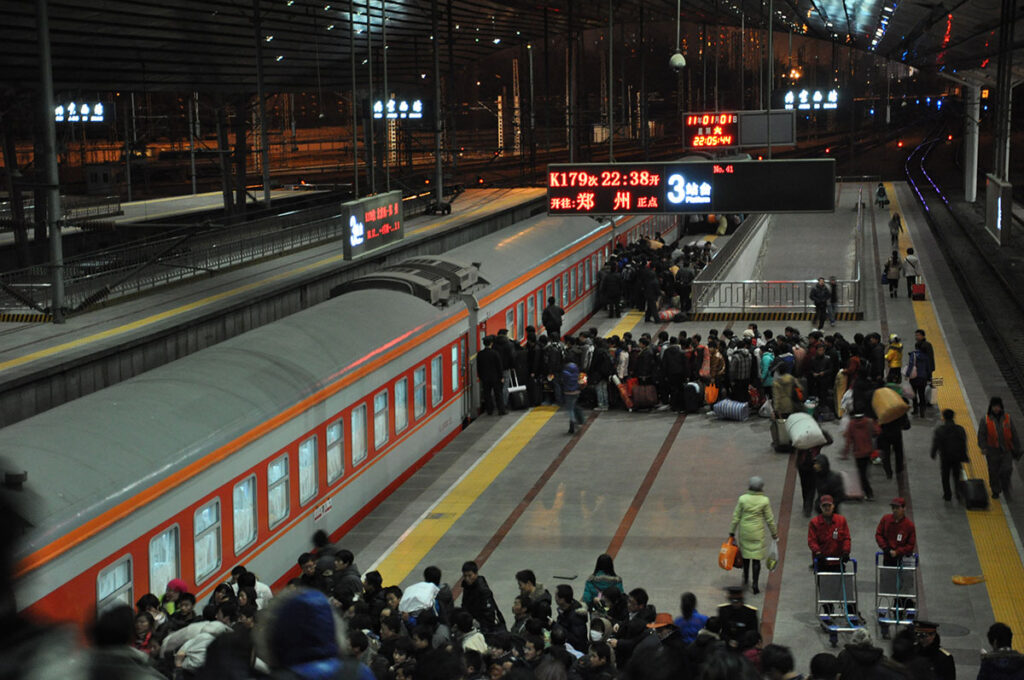 北京西駅から鄭州へ向かう寝台列車