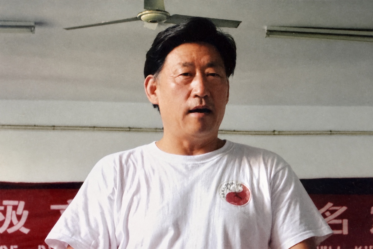 名家講習会で話をする陳式太極拳の陳小旺老師