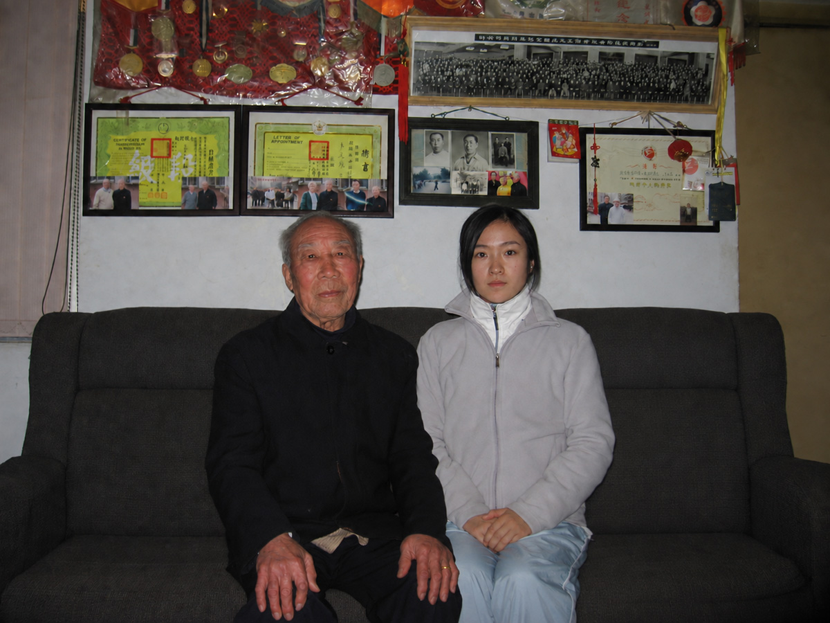 卜文徳老師のご自宅にて、卜文徳老師と横山春光